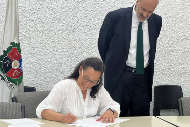 Belizza Janet Ruiz Mendoza asumió en la noche de este jueves en Bogotá como vicerrectora de la Universidad Nacional sede Manizales, ante el rector de la institución en Colombia, Leopoldo Múnera.