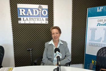 Clara López Estrada, directora ejecutiva del Centro Colombo Americano de Manizales. 