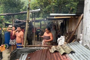 En allanamiento en Belén de Umbría atacaron a policías con machete y agua caliente