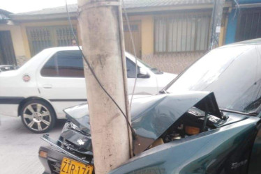 Carro que chocó en Villamaría 