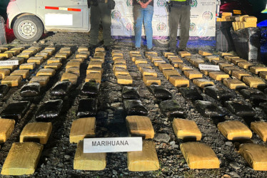 La Policía de Carreteras de Caldas incautó 404 kilos de marihuana y capturó a un hombre.