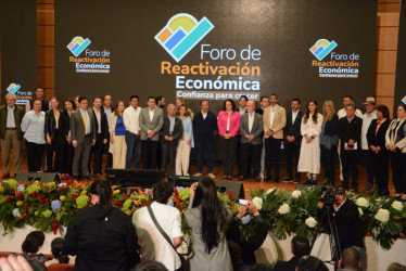 Gremios, expertos y empresarios nacionales, junto con el alcalde de Manizales, Jorge Eduardo Rojas, y el gobernador de Caldas, Henry Gutiérrez, se unieron ayer con los ministros, delegados del Gobierno nacional y el presidente, Gustavo Petro, para hacer una apuesta por la reactivación nacional. No hubo apuestas puntuales para esta región.