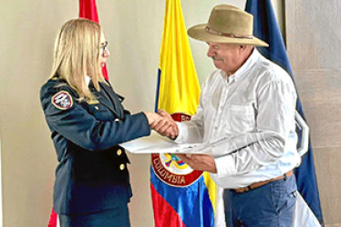 Gestión por bomberos Foto|Cortesía|LA PATRIA