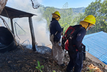 Tres incendios forestales atendieron los bomberos de Norcasia en dos días.