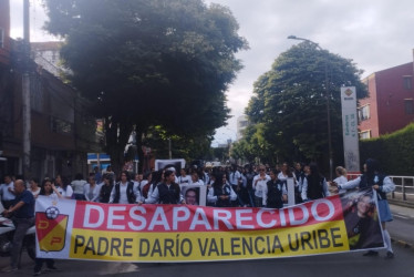 Claman por hallar con vida al padre Darío Valencia.