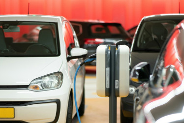 Los carros eléctricos ahora poseen un tiempo de carga que da más tiempo de uso.