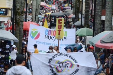 Líderes sindicalistas y militantes de Colombia Humana estuvieron presentes en la marcha en apoyo al presidente.