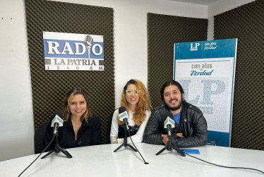 Paula Andrea Flórez,  Juanita Álvarez y  Jesús Bobadilla, creadores del proyecto local Hijas de Rock. 