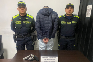 El capturado con el arma de fuego podría pagar entre 9 y 12 años de prisión.