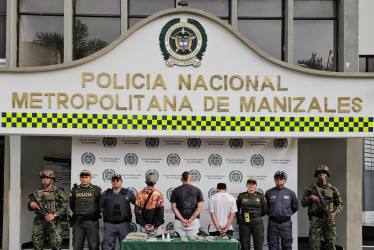 Estos tres sujetos serían miembros de una banda dedicada al tráfico de estupefacientes en la invasión de Samaria.