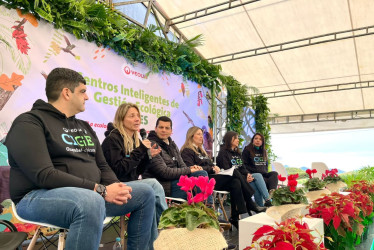 Las directivas de Veolia Colombia durante el lanzamiento de los Centros Inteligentes de Gestión Ecológica en Pasto.