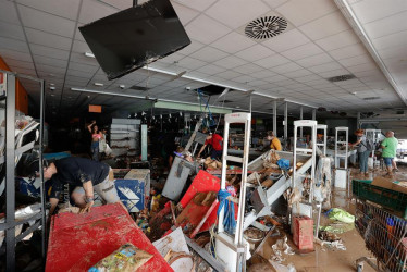 El número de muertos por las fuertes inundaciones sufridas en Valencia (España) ya asciende a 70.