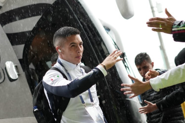 Mateo García, referente hoy del Once Caldas, baja ante Fortaleza.