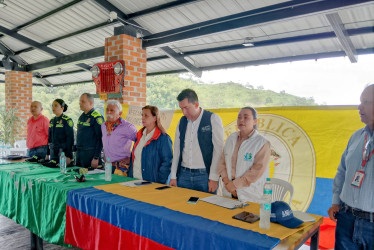 Los campesinos de las veredas La Capilla de Santa Rosa de Cabal (Risaralda) y Guayabal de Chinchiná se reunieron este viernes en la ANI en el restaurante Mi Pueblo. 