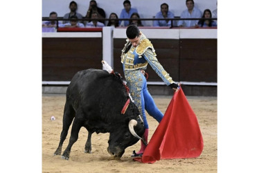 Alejandro Talavante fue el ganador del premio Señor de los Cristales que lo acreditó como el Triunfador de la Temporada Taurina 2023.