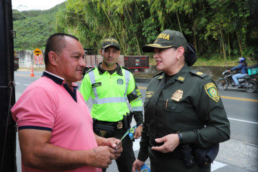 La comandante de la Policía Caldas, coronel Liliana Jiménez, lidera las actividades de prevención.