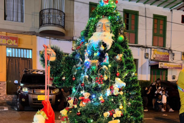 José Ramón Rojas, árbol de Navidad en Anserma (Caldas).