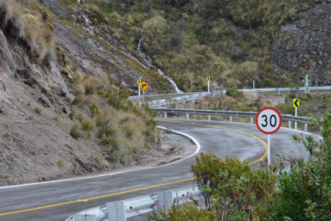 La medida de pico y placa ambiental se inicia desde el sector de La Esperanza (Manizales) hasta Murillo (Tolima), por la vía que bordea el volcán Nevado del Ruiz.