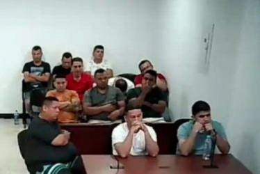 Foto | Fiscalía| LA PATRIA  10 integrantes y exintegrantes del Inpec y 6 privados de la libertad durante una audiencia, quienes serían los responsables del tráfico de estupefacientes en cárcel de Girardot.