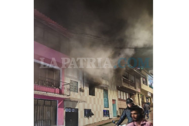 El incendio se registró en una vivienda ubicada cerca del Parque Principal. No se registraron víctimas ni lesionados.