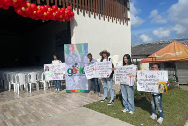 En Villamaría también se concentraron para exigir respuestas ante el caso del concejal Hurtado Cañón.