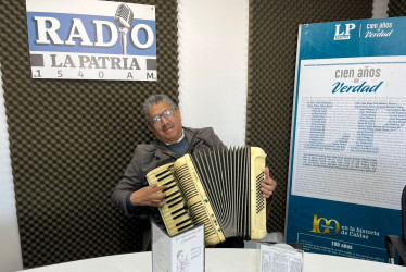 El profesor y músico de Manizales, Roberto Londoño.