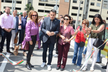 Jorge Eduardo Rojas, alcalde de Manizales, llegó por segunda vez al cargo respaldado por 118 mil 239 votos. En la imagen aparece haciendo la inauguración del puente elevado de la Baja Suiza. 