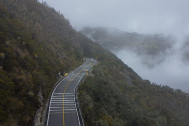 La medida de pico y placa ambiental se inicia desde el sector de La Esperanza (Manizales) y va hasta Murillo (Tolima), por la vía que bordea el volcán Nevado del Ruiz.