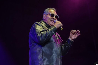 El cantante de salsa puertorriqueño, Tito Nieves. 