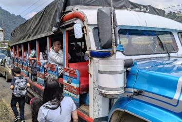 Foto I Cortesía para LA PATRIA  Villamaría se metió al grupo de los municipios que desde el primer día ofrecen transporte escolar a sus estudiantes. 600 alumnos de la zona rural, en 39 rutas, ya cuentan con el servicio.