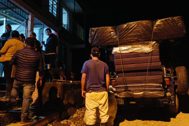 En Chinchiná recogen víveres, ropa y camas para los damnificados de la vereda Los Cuervos de Villamaría. Necesitan alimentos no perecederos, camas y kits de aseo.