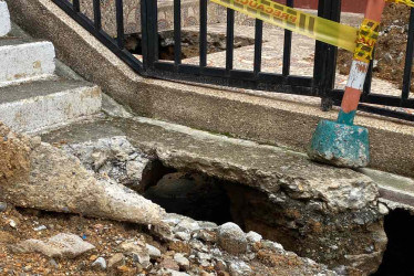 Foto | Cortesía | LA PATRIA Este es el hueco en las escaleras de la calle 31a.