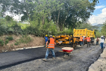 El proyecto de pavimentación de la vía Arma - La Pintada contempla intervenir 3 kilómetros.