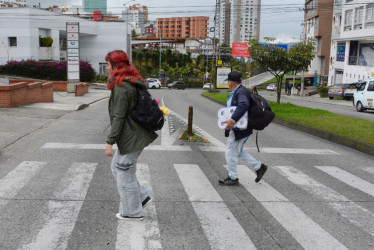 Foto | Freddy Arango | LA PATRIA   Esta es la cebra que preocupa a los ciudadanos, pues es ignorada por los conductores.