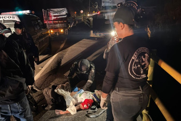 Los dos accidentes de motocicletas ocurrieron en la noche de este sábado en Manizales.