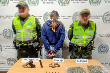 Una mujer pretendía ingresar drogas y armas a Manizales.