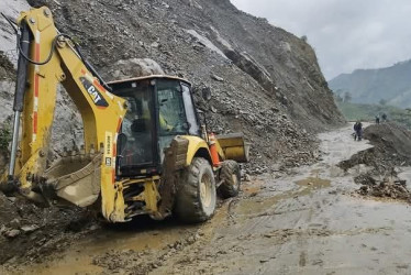 Desprendimiento de la banca y la inestabilidad del talud superior en la vía Llanadas – Las Margaritas.