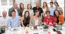 Andrés Felipe Rendón Serna, Miguel Henao Serna, Sara Henao Serna, Amparo Serna López, María de los Ángeles Arango de Serna, Doris Serna López, César Augusto Botero, Manuela Jaramillo Serna, Marcela Serna López, Julián Serna López, Paula Botero Gómez, Jerónimo Ocampo Botero y Mariana Jaramillo Serna.