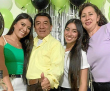 Luis Eduardo Guastar Montes compartió en su día con sus hijas María Camila y María Juliana, y su esposa Olga Lucia Rincón Rodríguez.