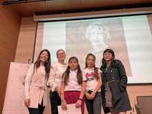  Fotos | Cortesía | LA PATRIA Ivonne Mendoza, gerente del Banco de la República; Yanhet Giraldo, María José Buitrago, María Ángel González y Ángela Gaviria, estudiante de Filosofía y Letras.