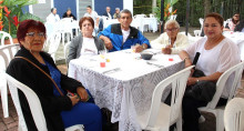 Rosaemma Parra de Fandiño, Ana María Suárez, Hugo Hernán Valencia Pérez, Margarita Pérez de Valencia y Alba Lucía García de Valencia.