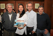 Mónica Ríos en compañía de Ramiro Henao, Fernando Toro y José Ignacio Londoño.