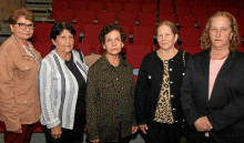 Bertha Gutiérrez, Adiela Velásquez, María Elena Gutiérrez, Emerita Arcos y Clara Inés Arias.