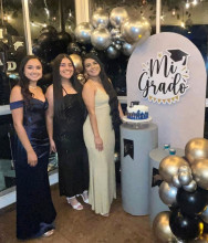 Valeria Cifuentes, Natalia Lindo y Mariana Cardona se graduaron como Administradoras en Salud y Seguridad en el Trabajo.