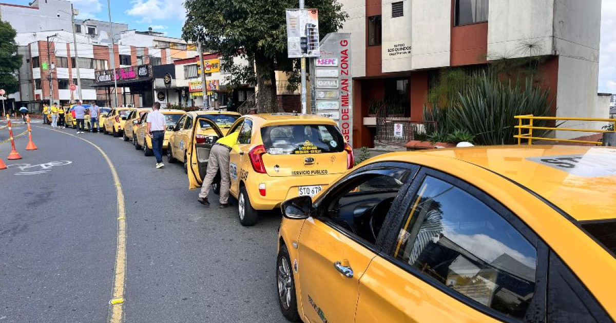 Así Avanza El Paro De Taxistas En Manizales: Se Movilizan Sin Generar ...